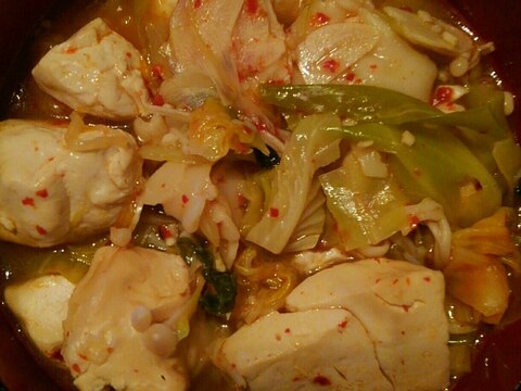 韓国風！豆腐と野菜のピリ辛スープ